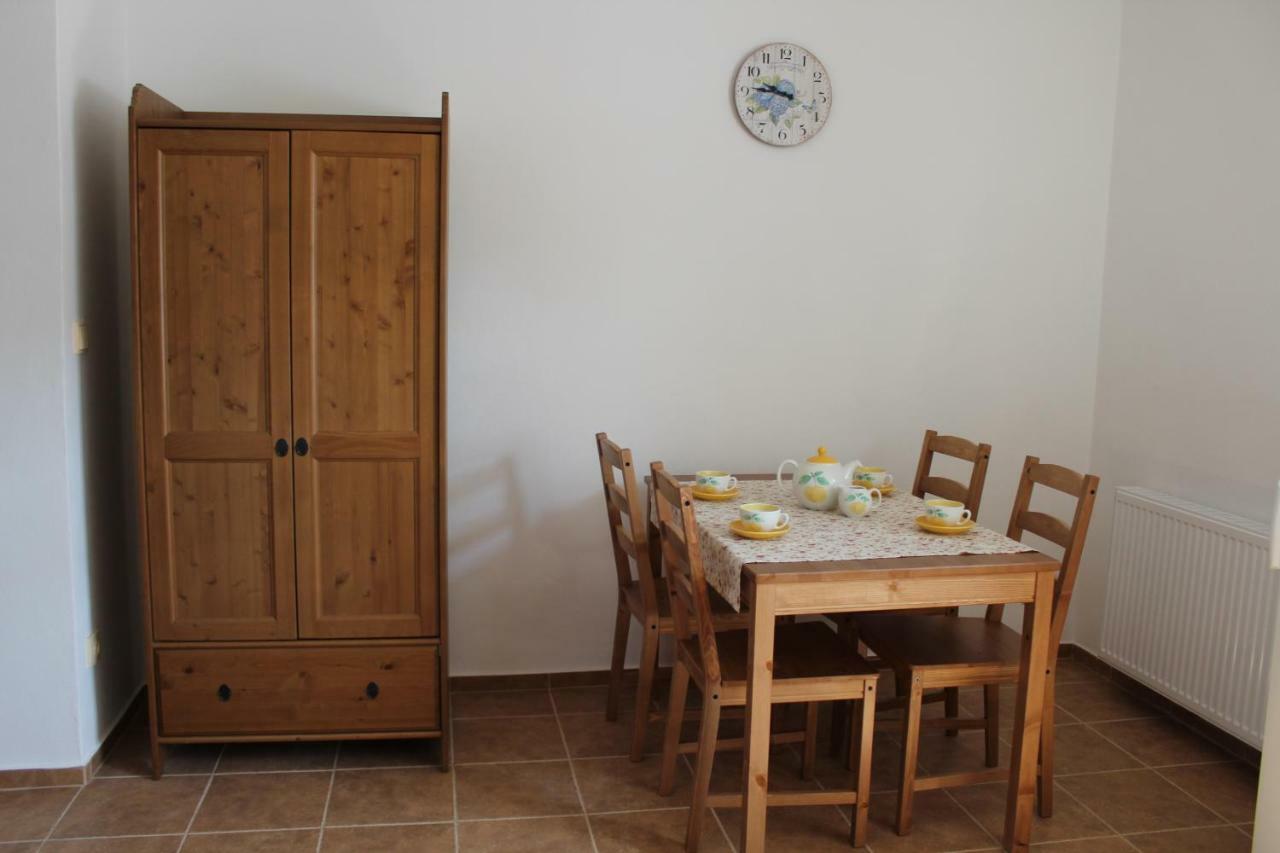 Ubytovani Ve Stodole Stráž nad Nežárkou Exterior foto